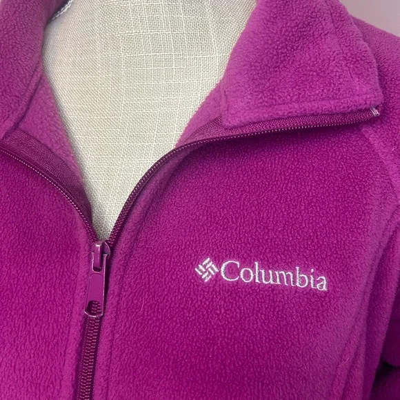 Columbia fushia color size large women’s zip up fleece jacket. Great condition. - Picture 4 of 9